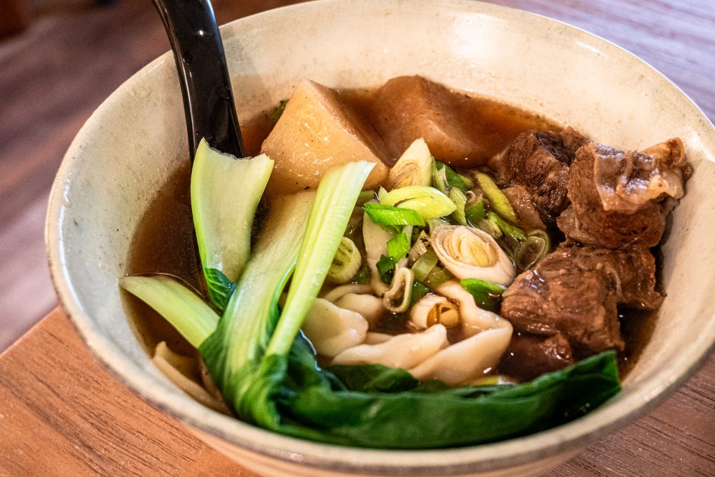 浮生避難所 咱家牛肉麵