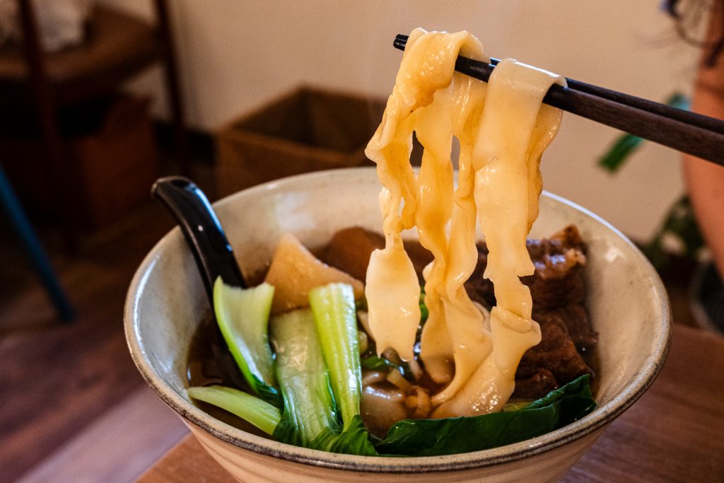 浮生避難所 咱家牛肉麵