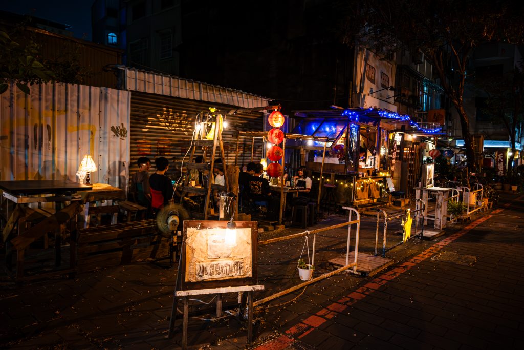 台南中西區赤崁東街 夜景