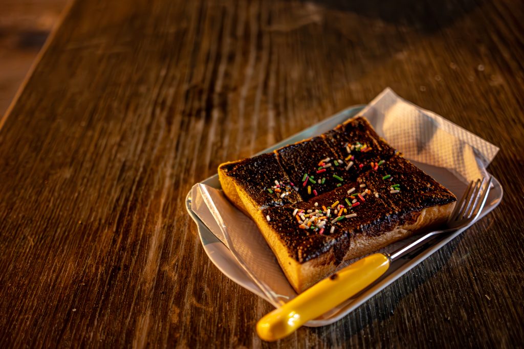 小鎮咖啡 巧克力厚片吐司