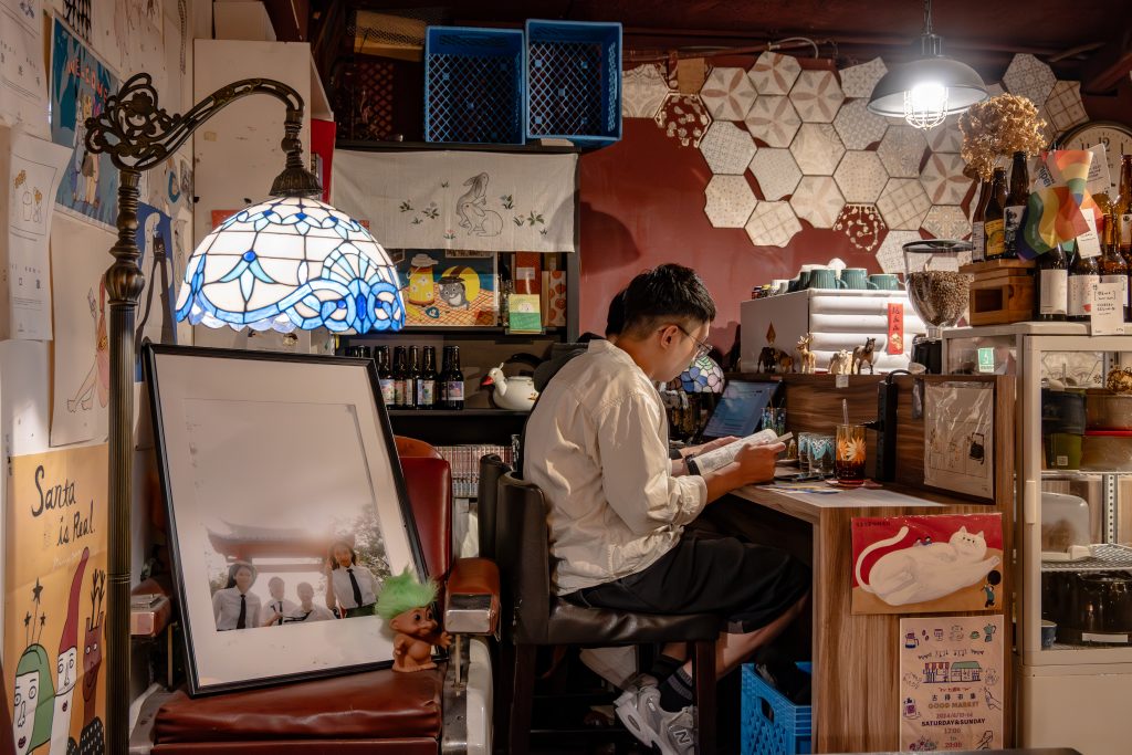 2730café 貳柒參零咖啡 內用空間