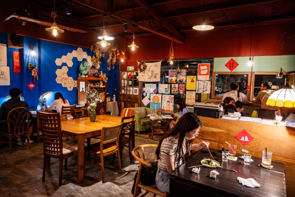 2730café 貳柒參零咖啡 內用空間