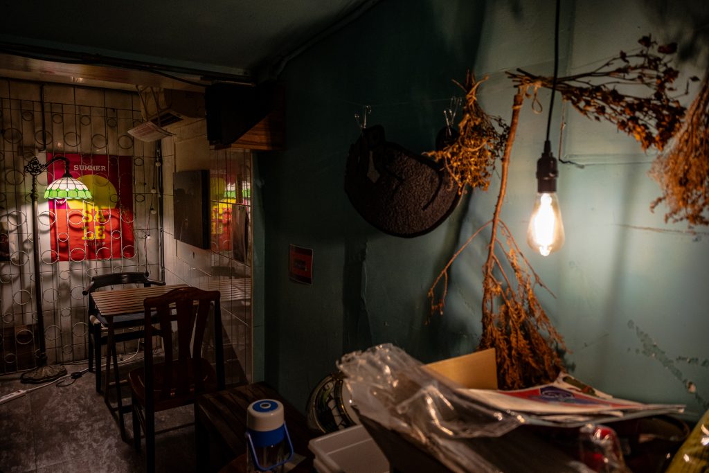 2730café 貳柒參零咖啡 內用區