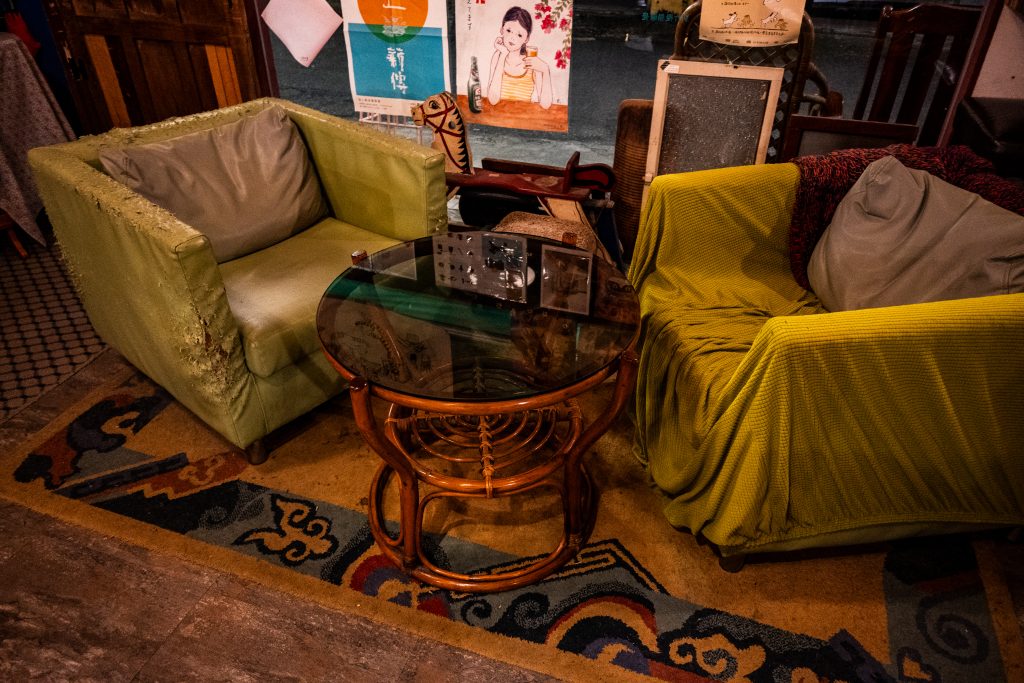 2730café 貳柒參零咖啡 沙發區