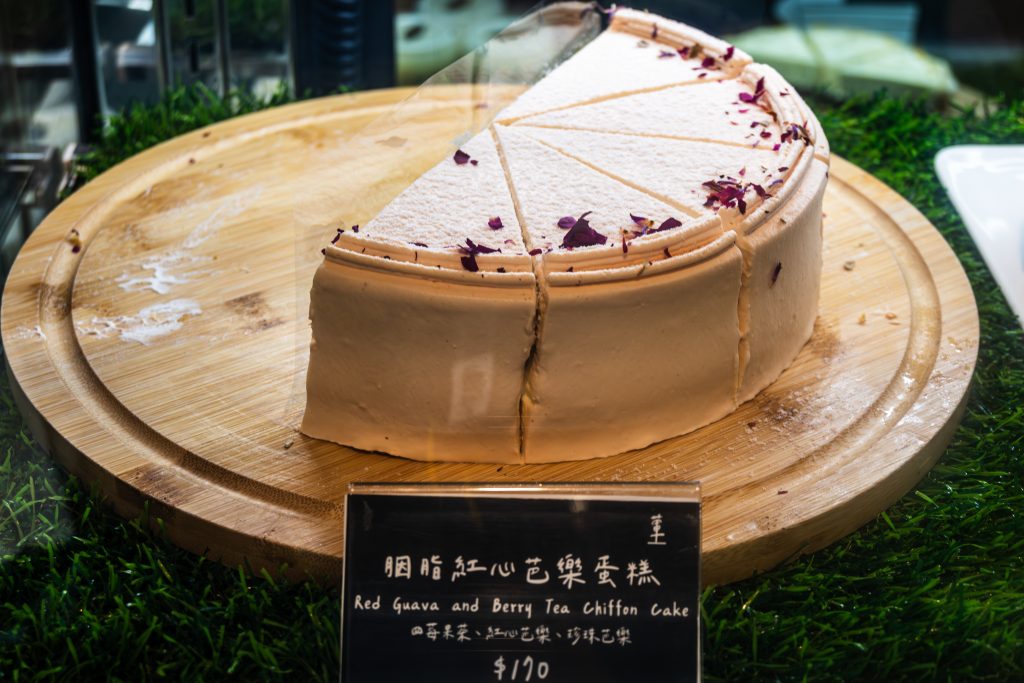 【台北中山】Miss V Bakery Cafe 赤峰店|媒體評比台北第一肉桂捲|歐美風格Bakery Café|赤峰街網美早午餐、下午茶推薦