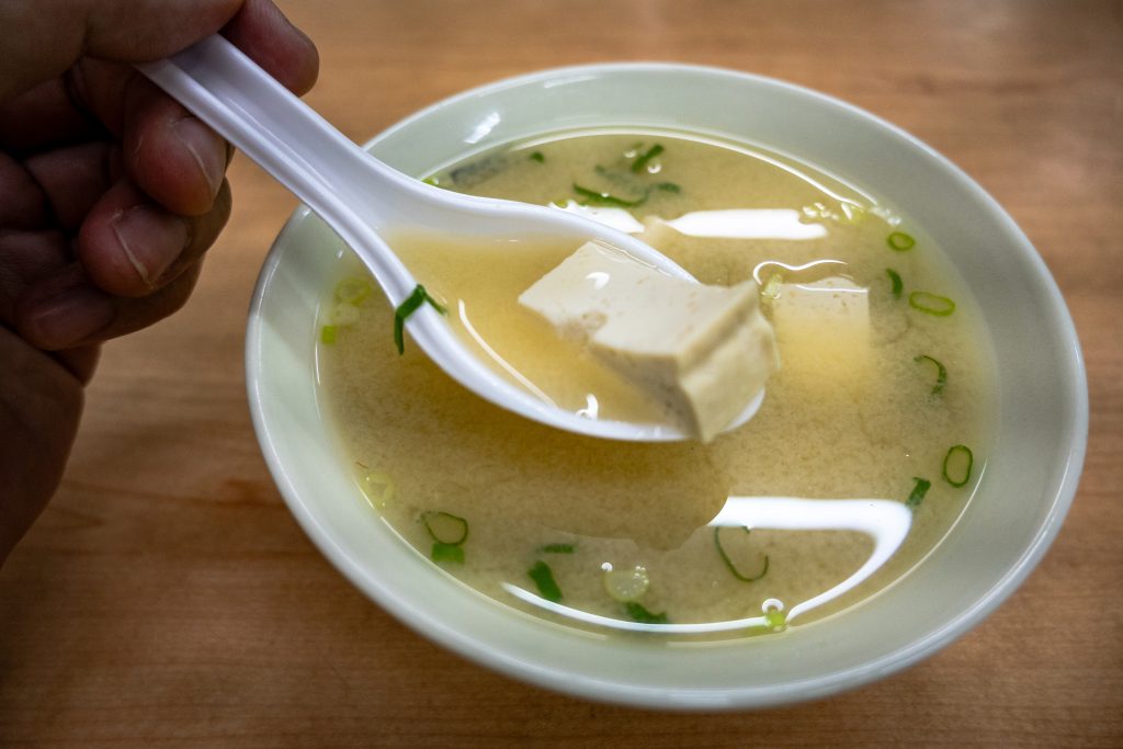 【桃園中壢】雙營涼麵|中壢超高人氣排隊美食|推薦蒜味涼麵加雞絲|鄰近中壢火車站