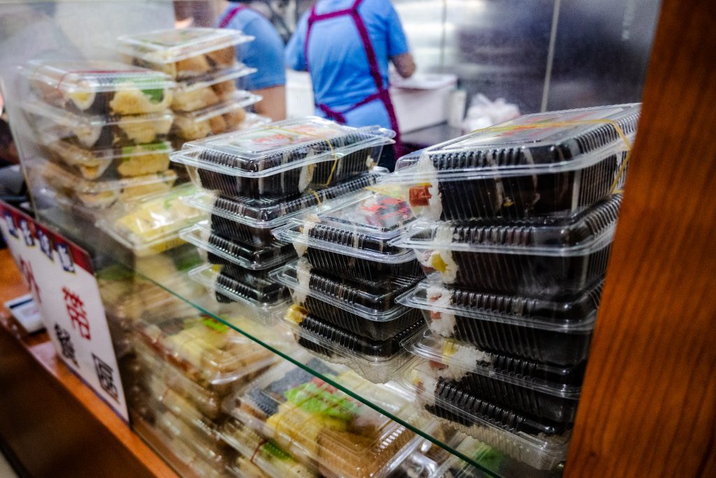 【桃園中壢】雙營涼麵|中壢超高人氣排隊美食|推薦蒜味涼麵加雞絲|鄰近中壢火車站